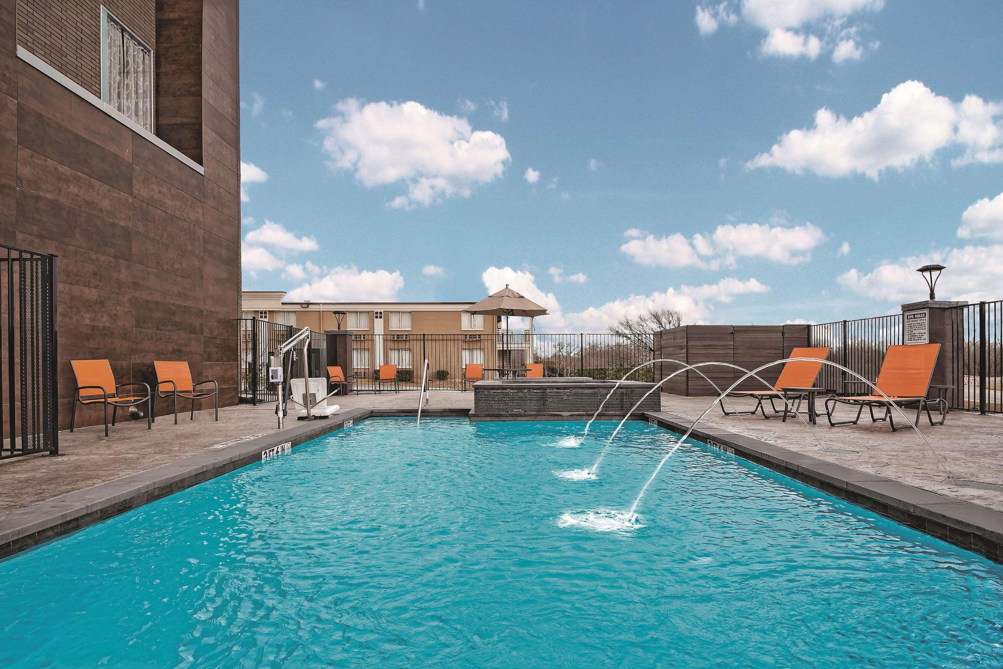 La Quinta By Wyndham Dallas Grand Prairie North Exterior photo