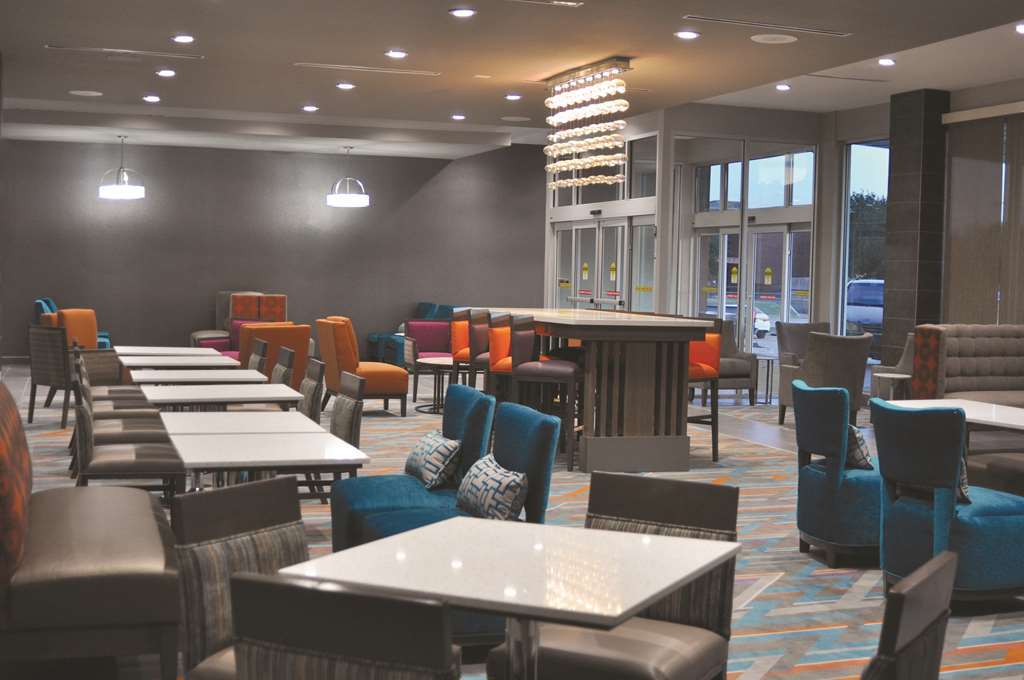 La Quinta By Wyndham Dallas Grand Prairie North Facilities photo
